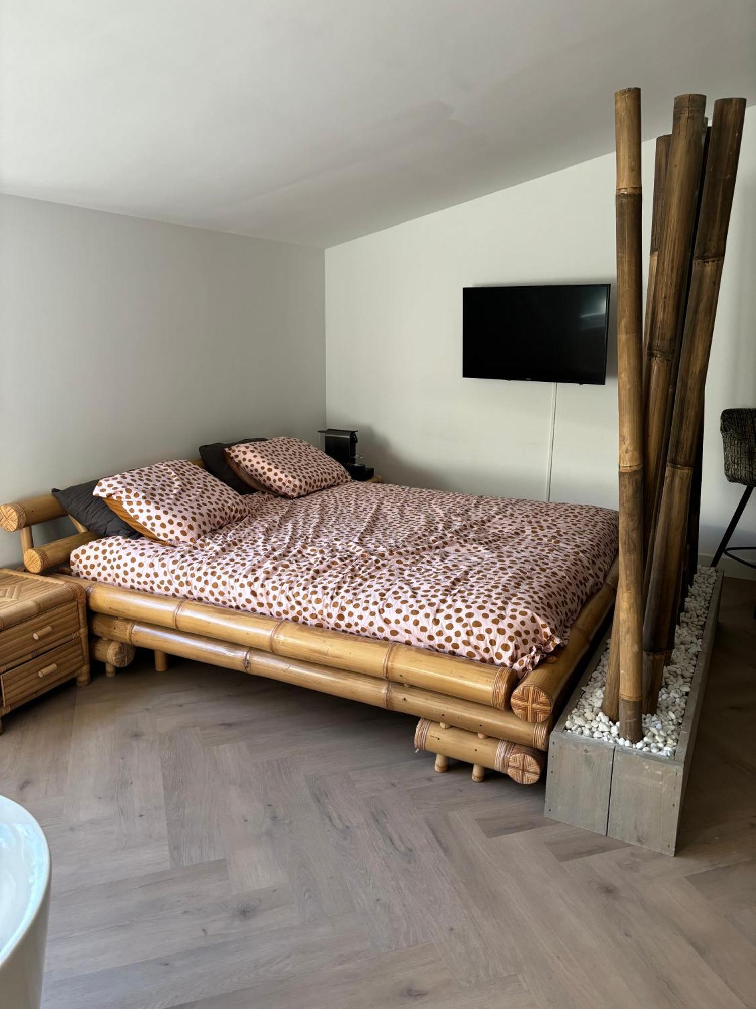 Bamboe Suite Bentveld Met Ligbad En Gratis Parkeren Kültér fotó
